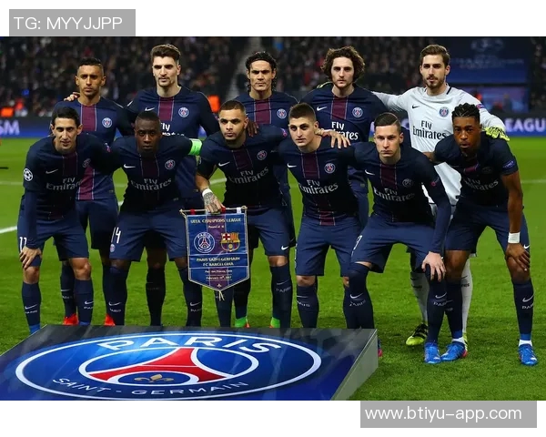 足总杯惊现冷门巴黎圣日耳曼小胜曼联引发争议判罚全场沸腾